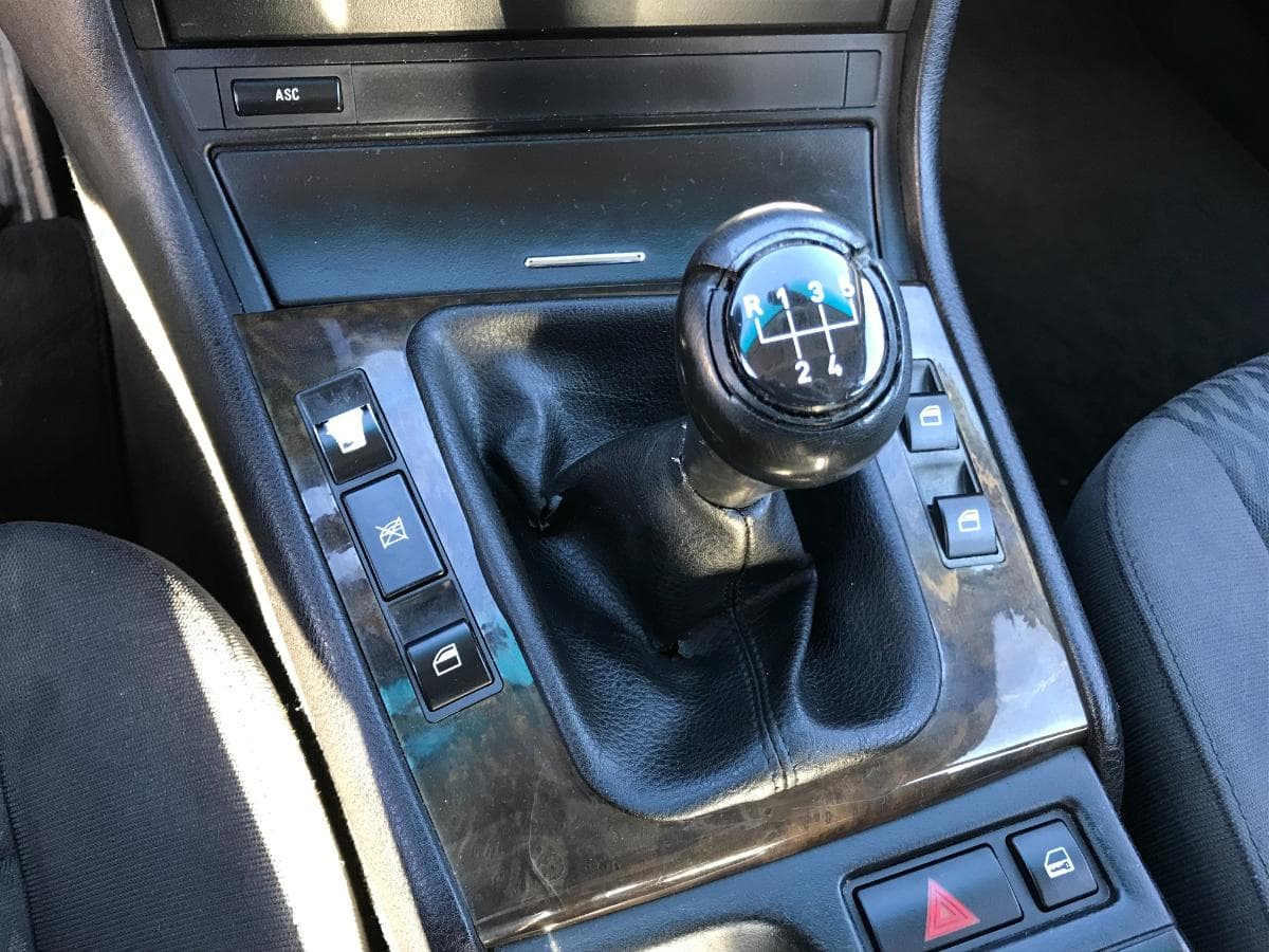 BMW 320i · Ano 1998 — imagen 30