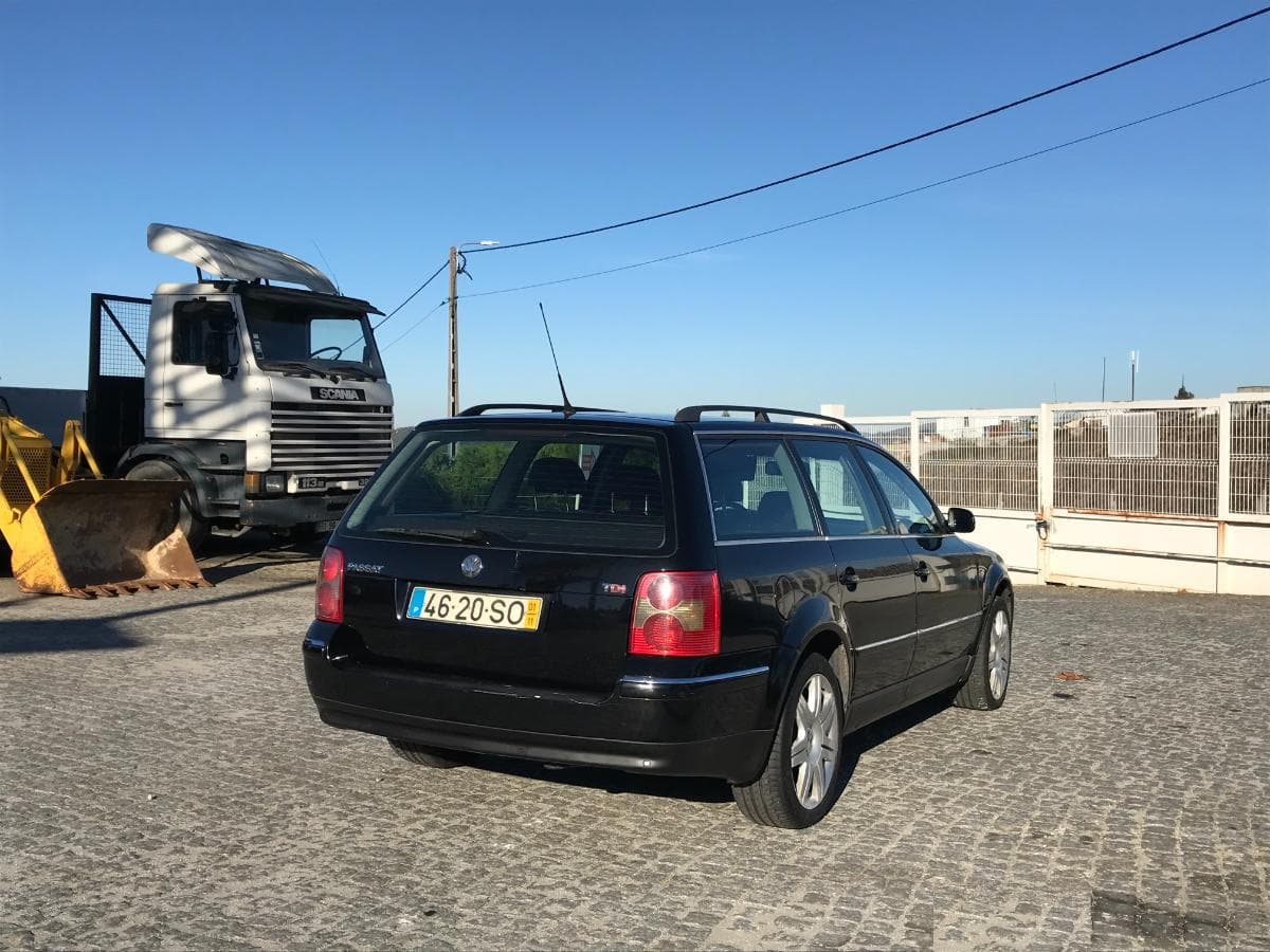 Volkswagen Passat 1.9 TDI · Ano 2001 — imagen 4