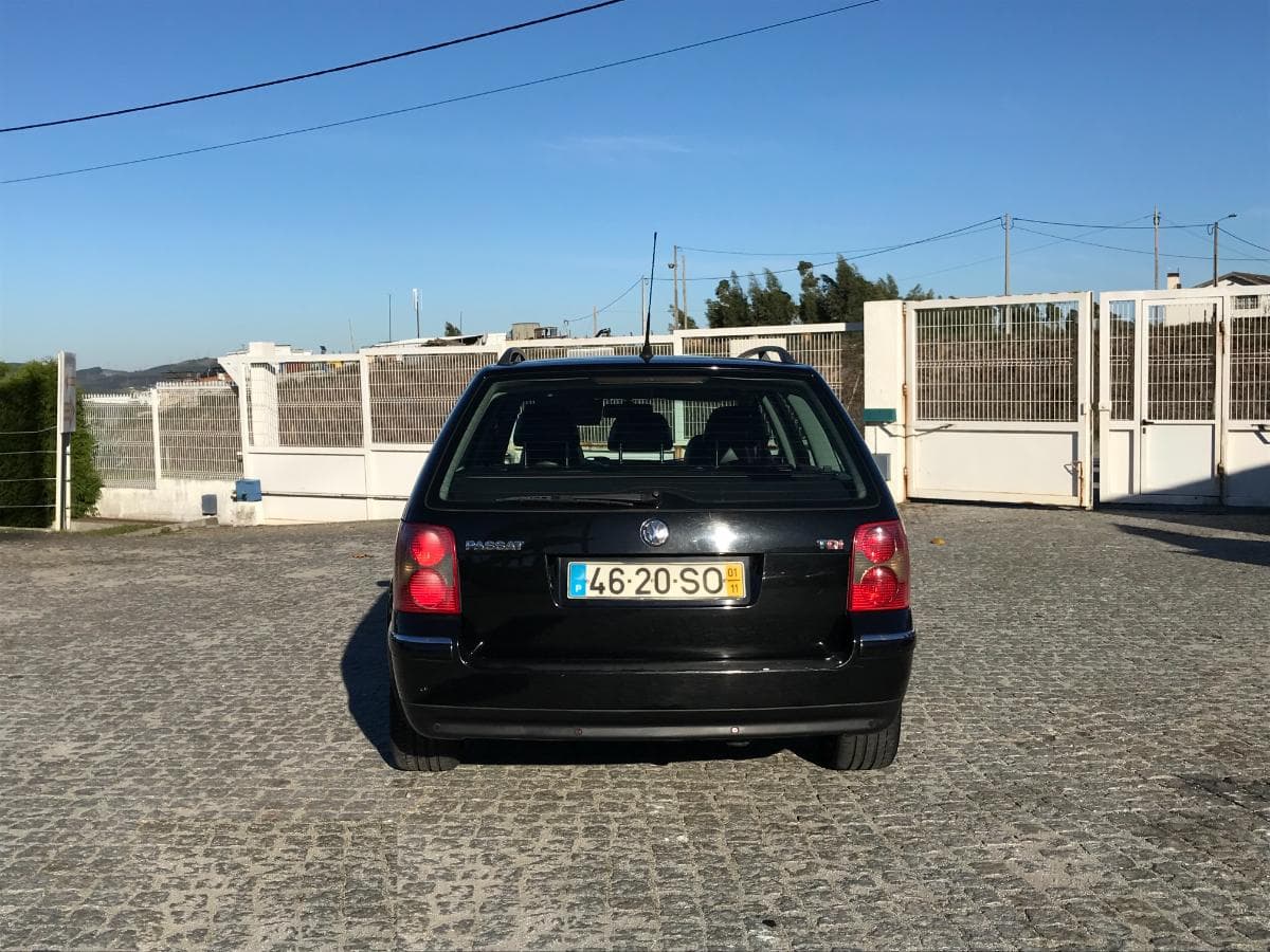 Volkswagen Passat 1.9 TDI · Ano 2001 — imagen 5