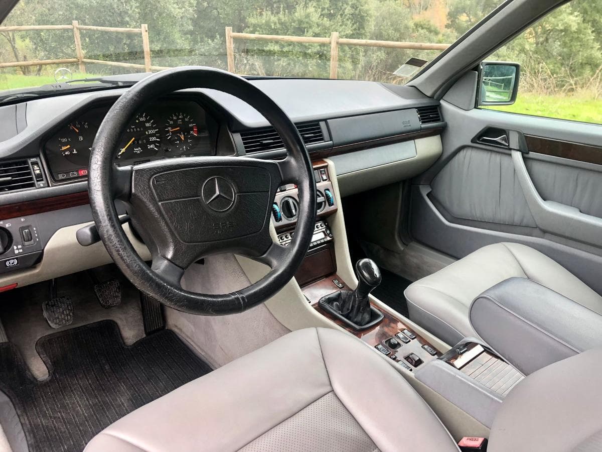 Mercedes E200 Cabrio - 1996 — image 6