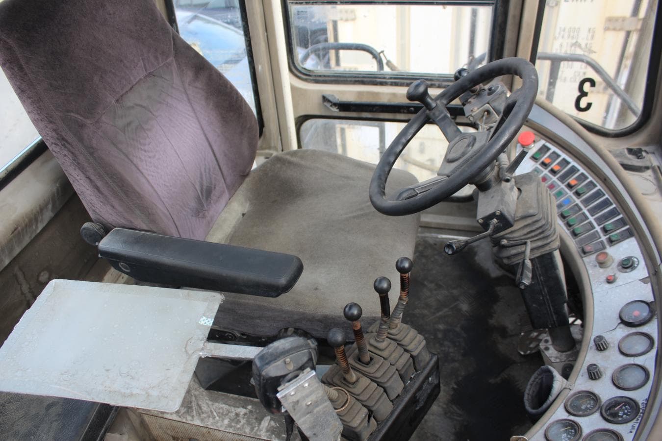 Empilhador Svetruck ECS42 5H — imagen 11