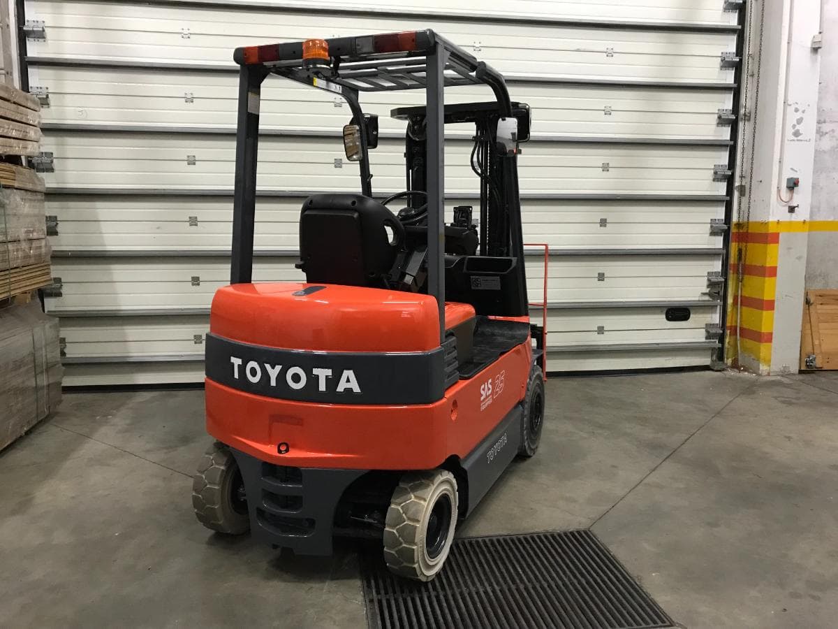 Empilhador Elétrico Toyota 2500 KG — imagen 4