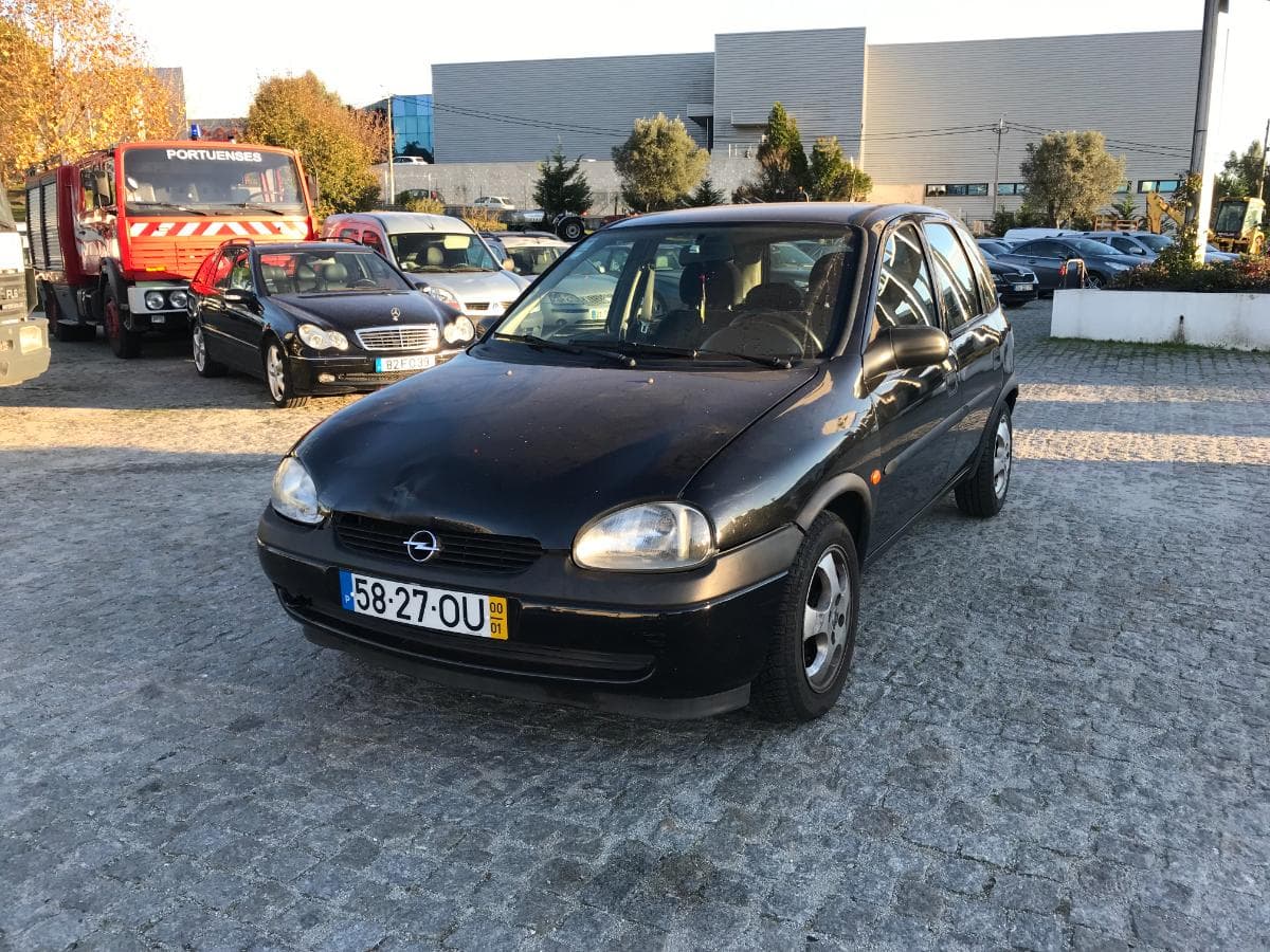 Opel Corsa B 1.5TD · Ano 2000 — imagem 3