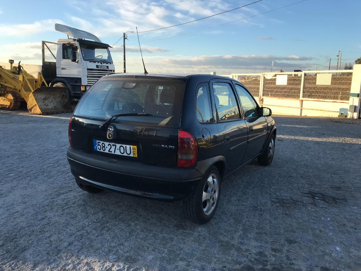 Opel Corsa B 1.5TD · Ano 2000 — imagem 6