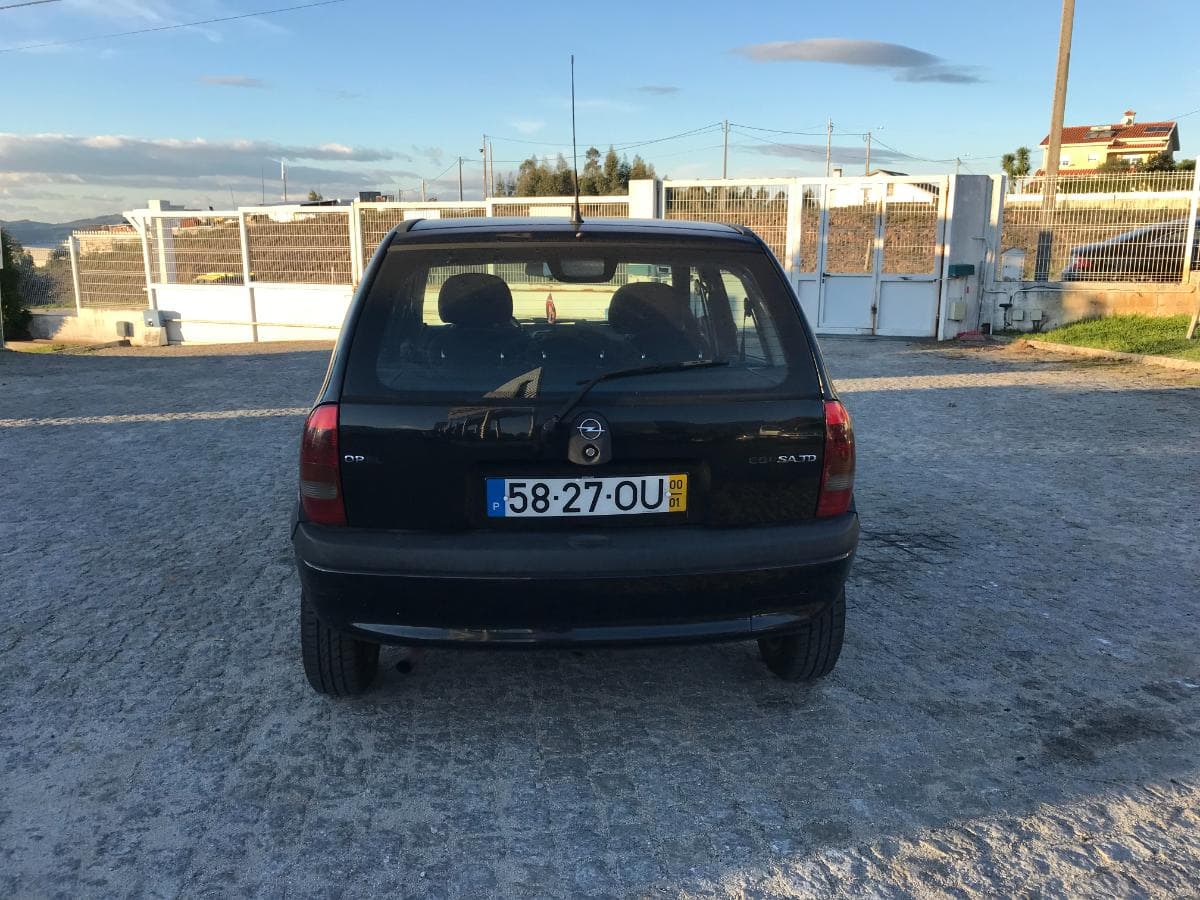 Opel Corsa B 1.5TD · Ano 2000 — imagem 5