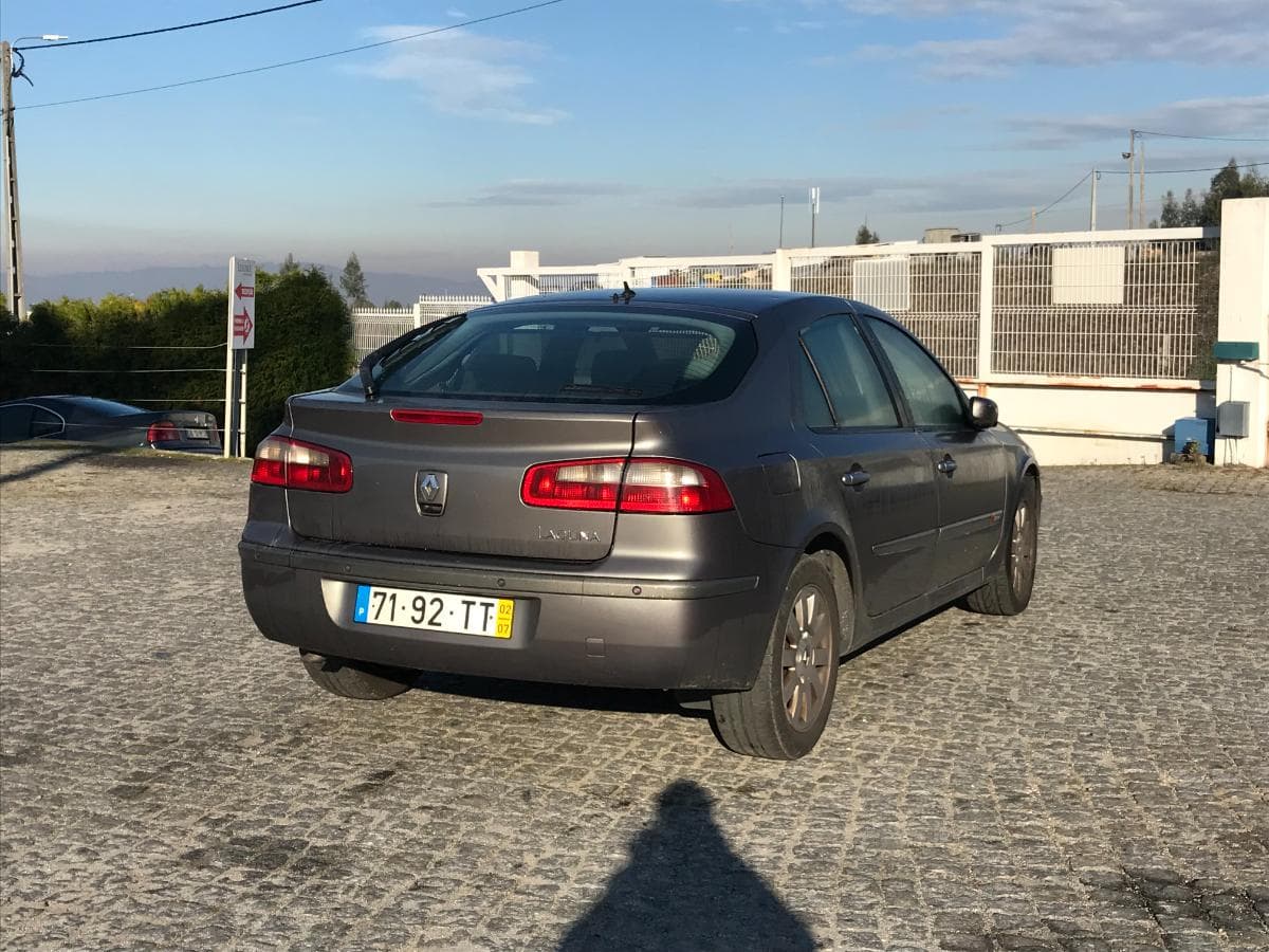 Renault Laguna 1.9DCI · Ano 2002 — imagen 4