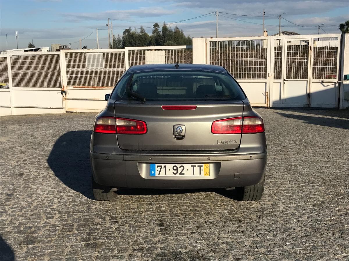 Renault Laguna 1.9DCI · Ano 2002 — imagen 5