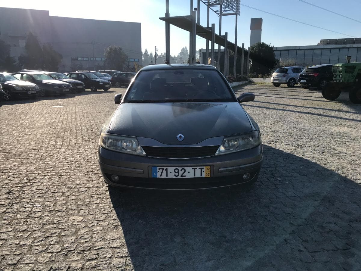 Renault Laguna 1.9DCI · Ano 2002 — imagen 2