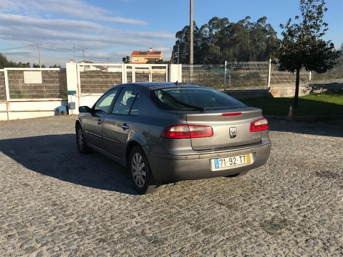 Renault Laguna 1.9DCI · Ano 2002 — imagen 6