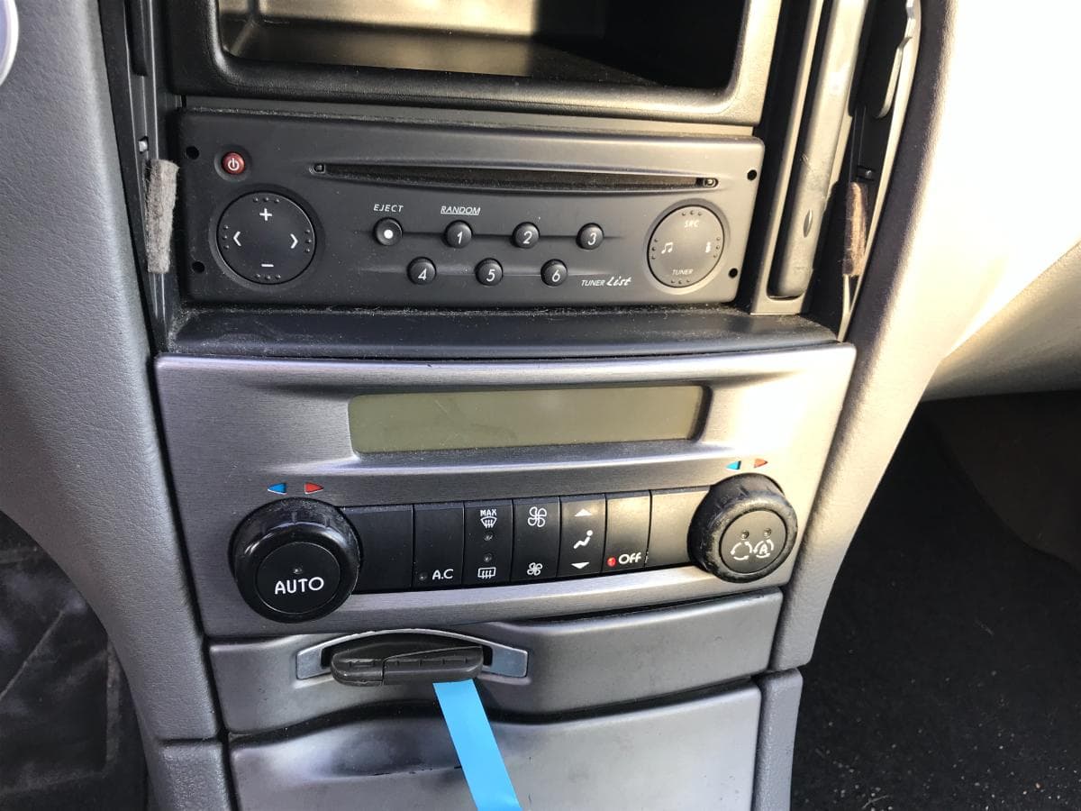 Renault Laguna 1.9DCI · Ano 2002 — imagen 24