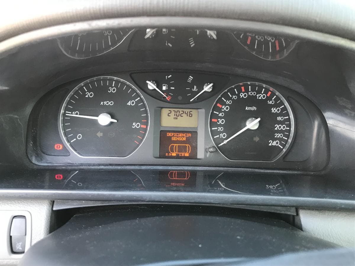 Renault Laguna 1.9DCI · Ano 2002 — imagen 25