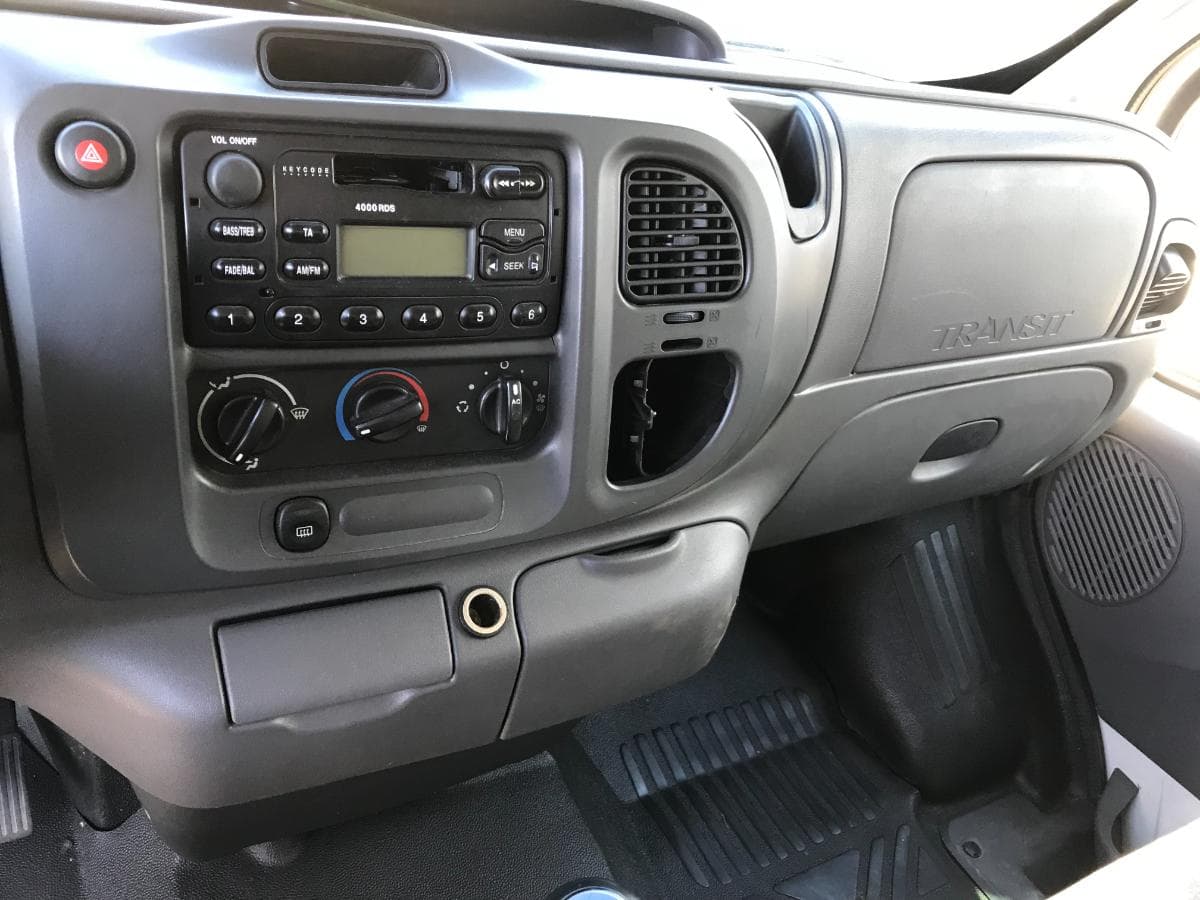 Ford Transit 2.0 D · Ano 2006 — image 17