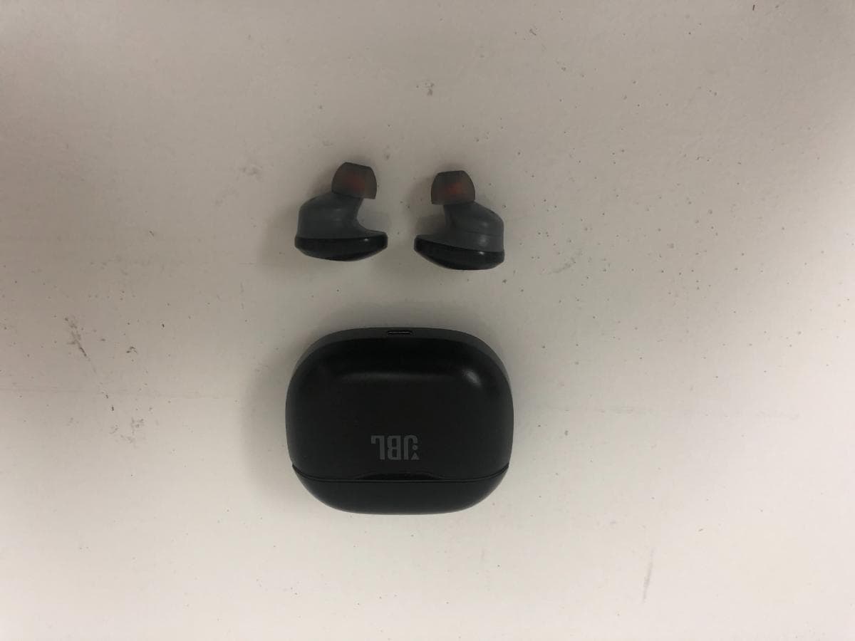 Headphones — image 4