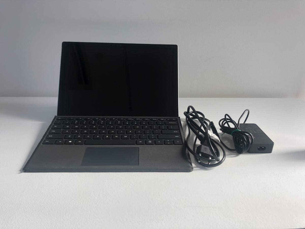 Portátil Microsoft Surface Pro 5 · — imagem 1