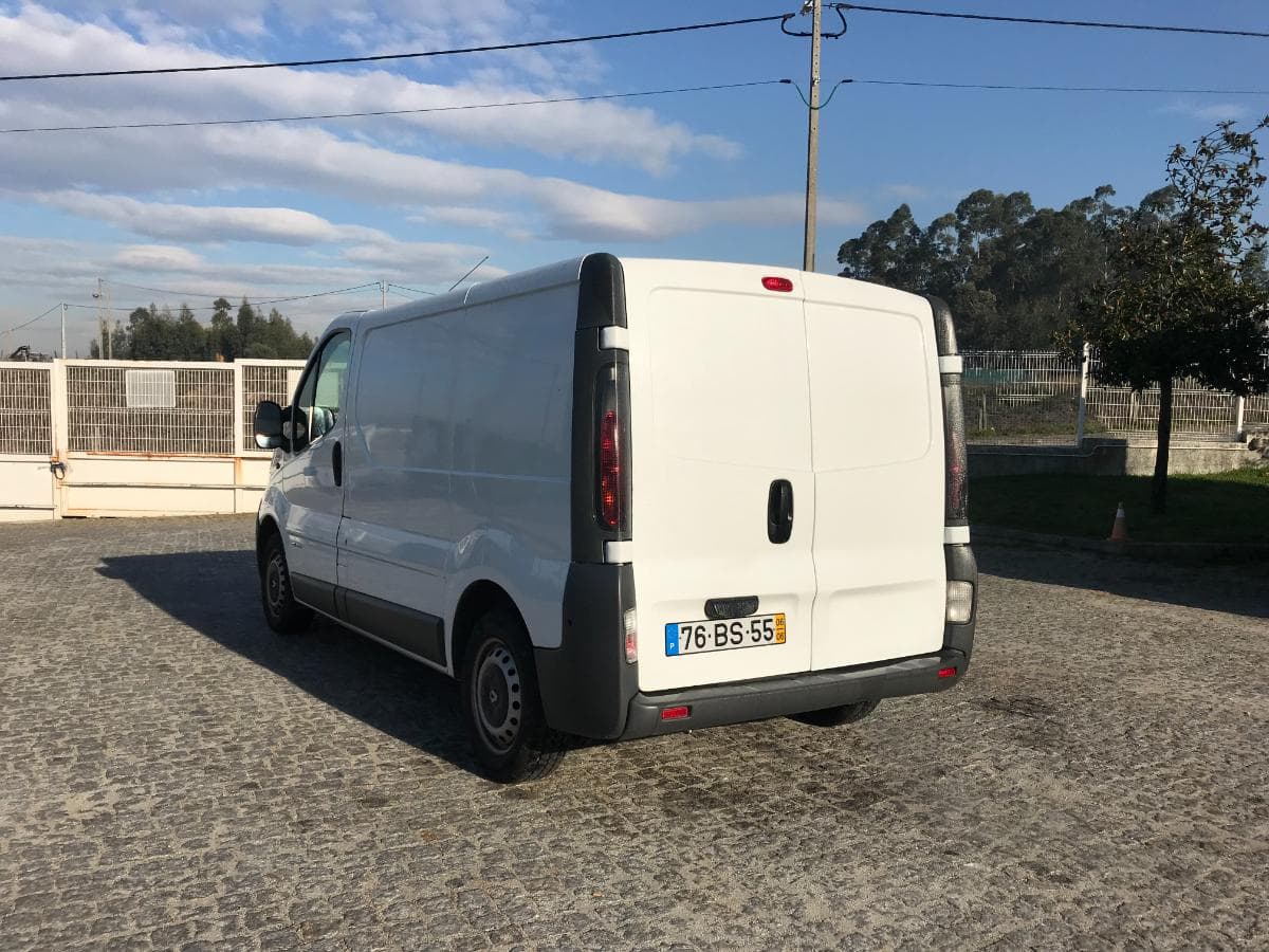 Renault Trafic 1.9DCI · Ano 2006 — imagem 5
