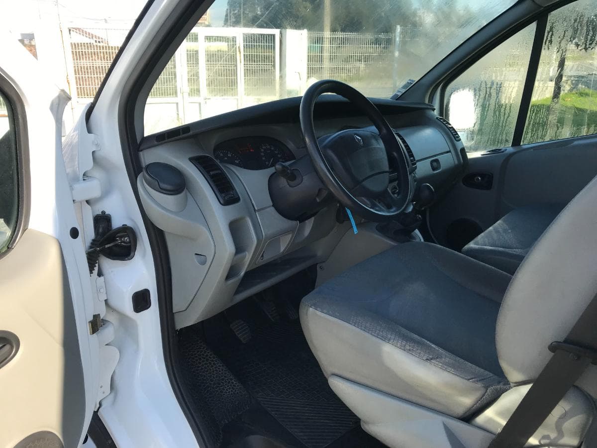 Renault Trafic 1.9DCI · Ano 2006 — imagem 13