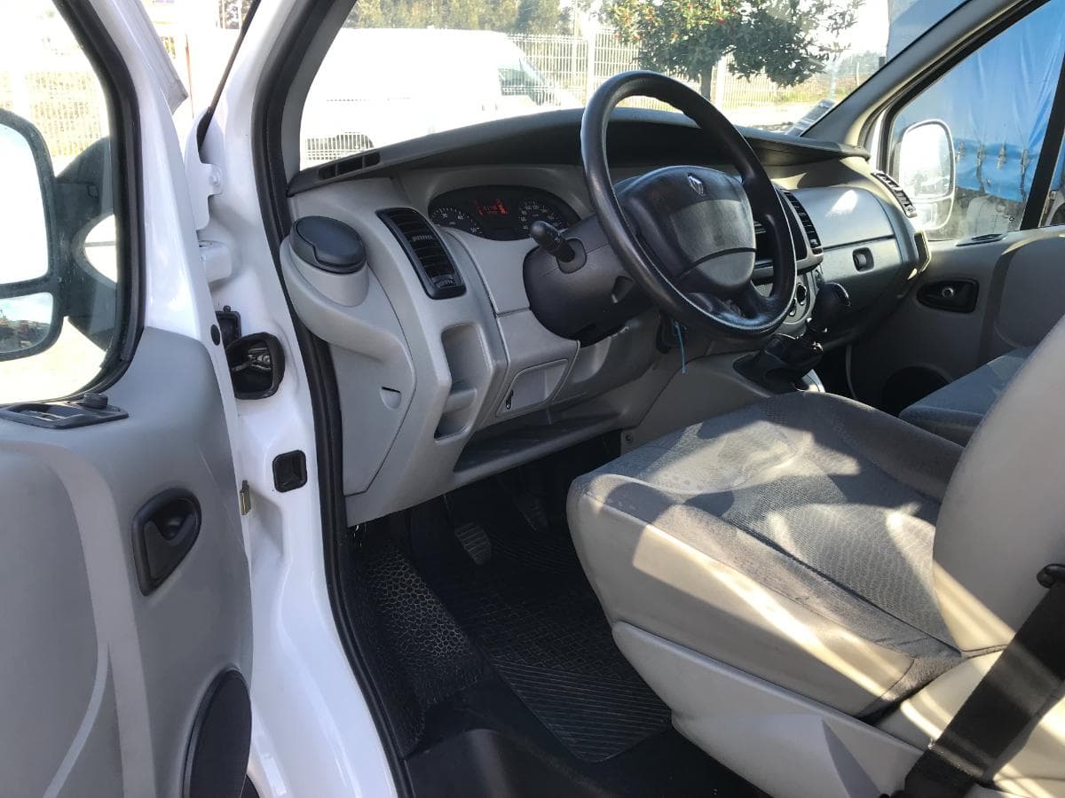 Renault Trafic 1.9DCI · Ano 2006 — imagem 14