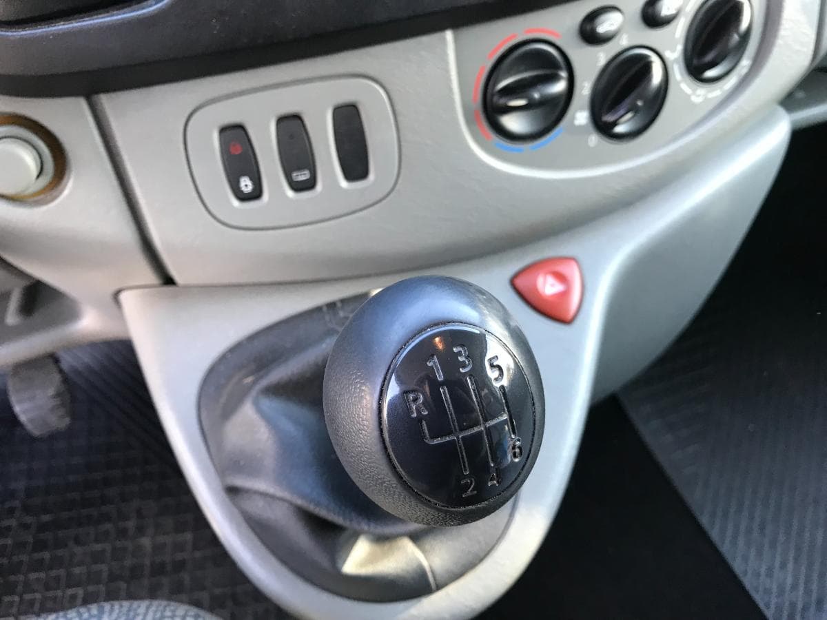 Renault Trafic 1.9DCI · Ano 2006 — imagem 16