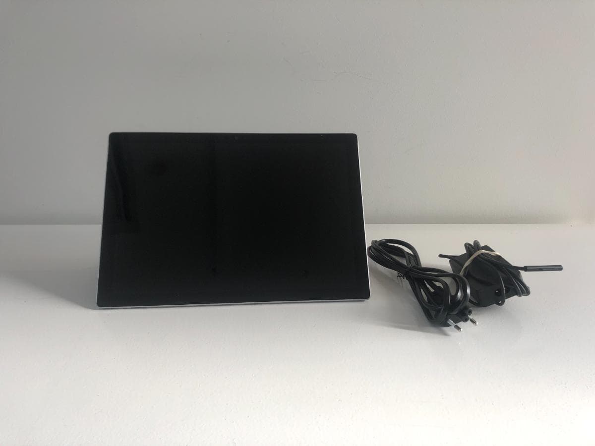 Microsoft Surface Pro 6 Laptop — image 8