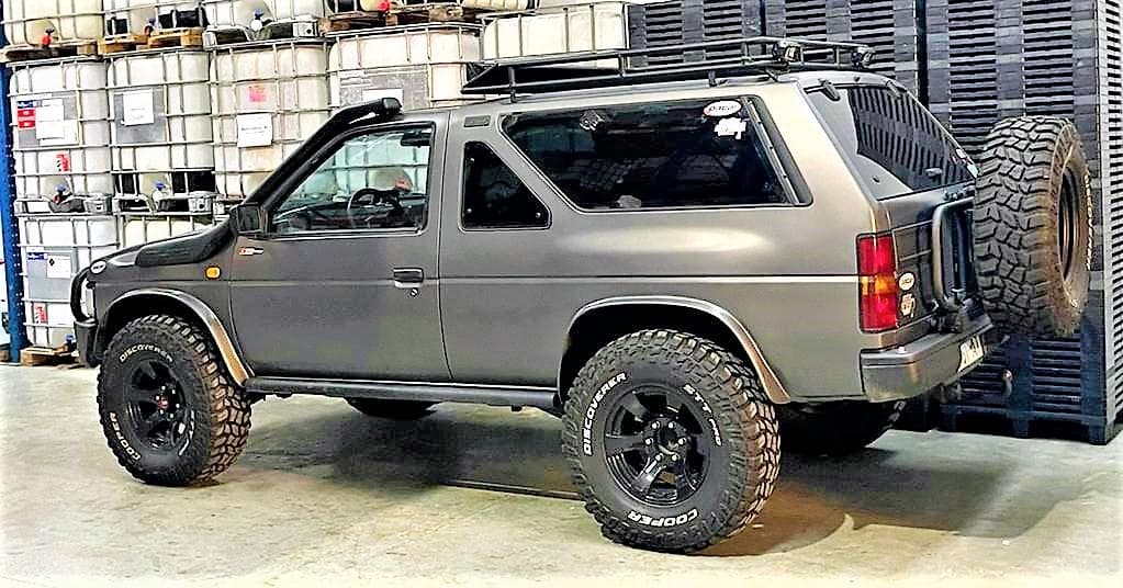 Nissan Terrano · 1992 — image 2