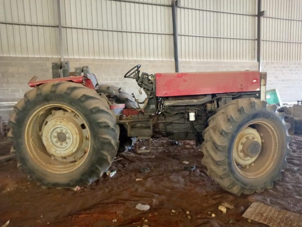 Tractor Massey Ferguson ·