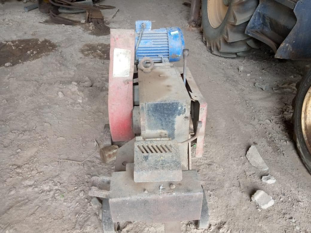 Máquina de cortar ferro · — imagen 3