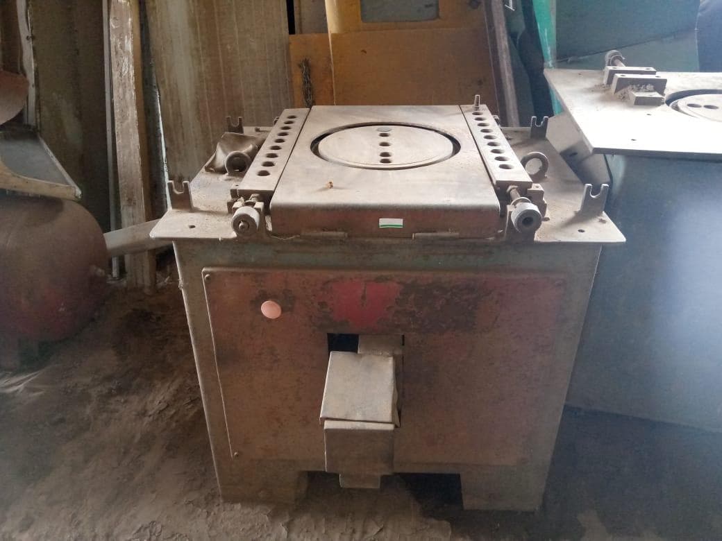 Máquina de cortar ferro · — image 1