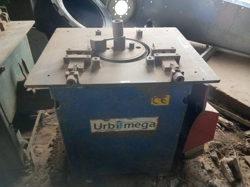 Máquina de dobrar ferro · — imagem 1