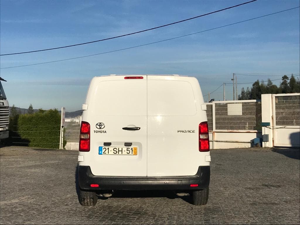 Toyota Proace 1.6 · Ano 2016 — imagen 7