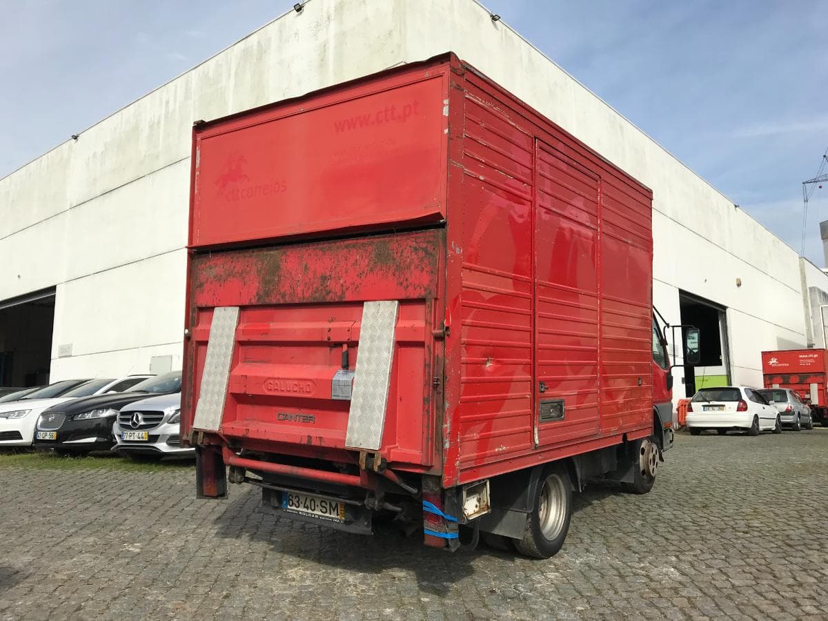 Mitsubishi Canter FE534 Com Plataforma Elevatória · Ano de 2001 — imagen 5