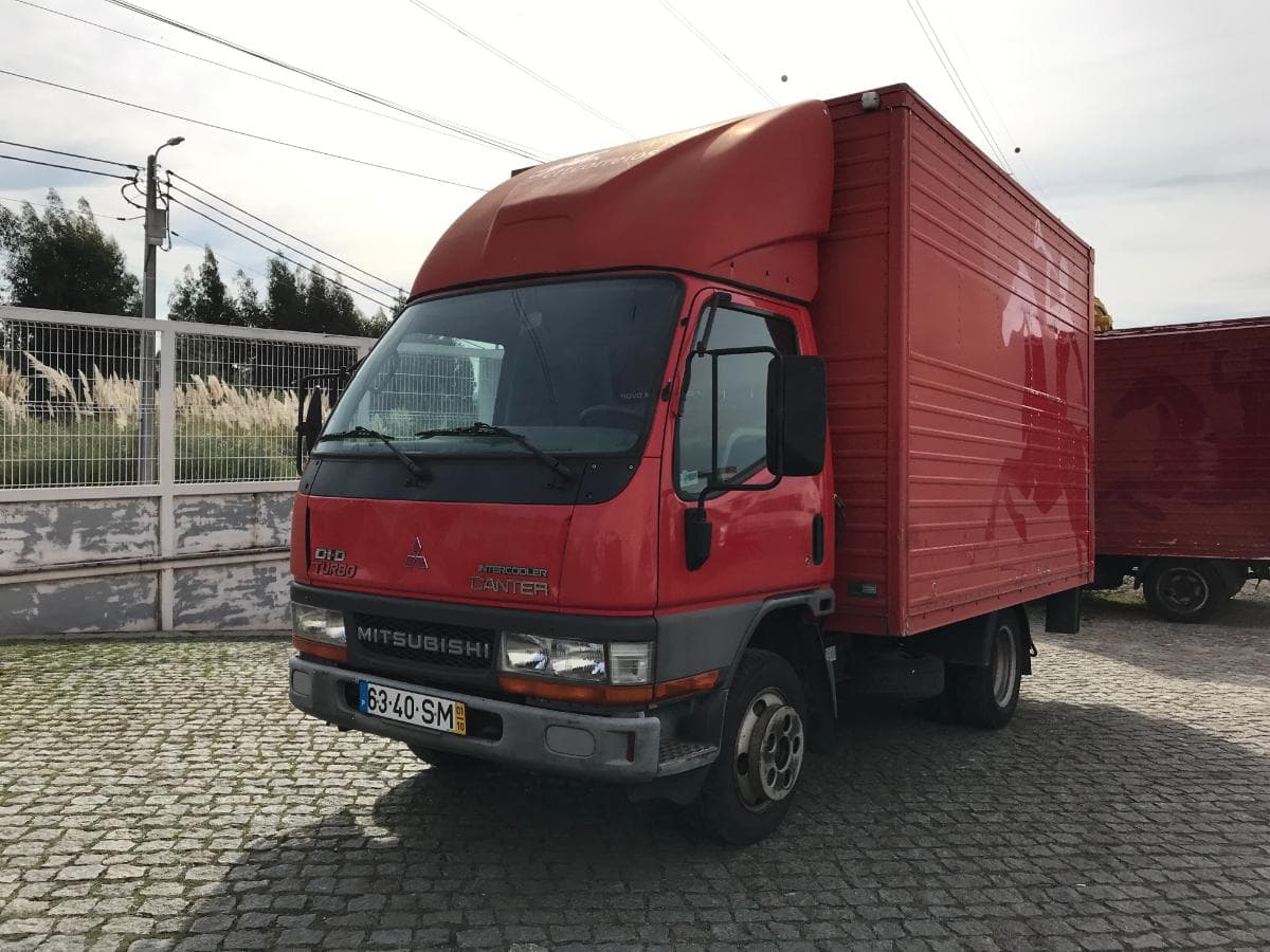 Mitsubishi Canter FE534 Com Plataforma Elevatória · Ano de 2001 — imagen 1