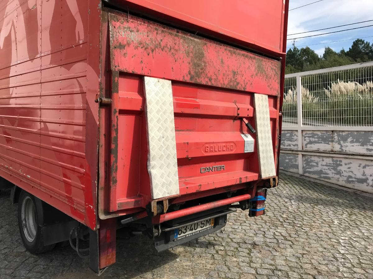Mitsubishi Canter FE534 Com Plataforma Elevatória · Ano de 2001 — imagen 8