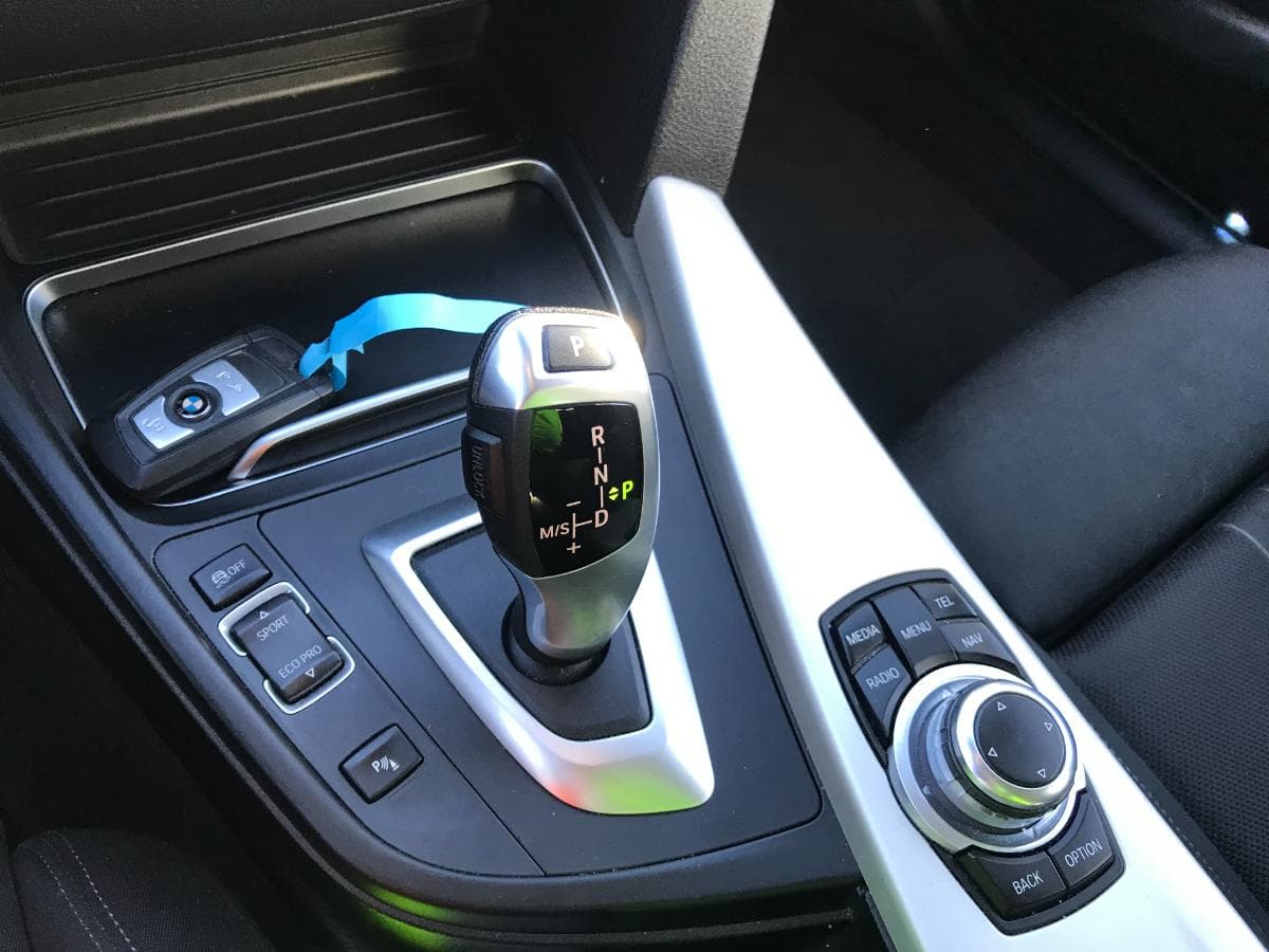 BMW 320D · Ano 2015 — image 21