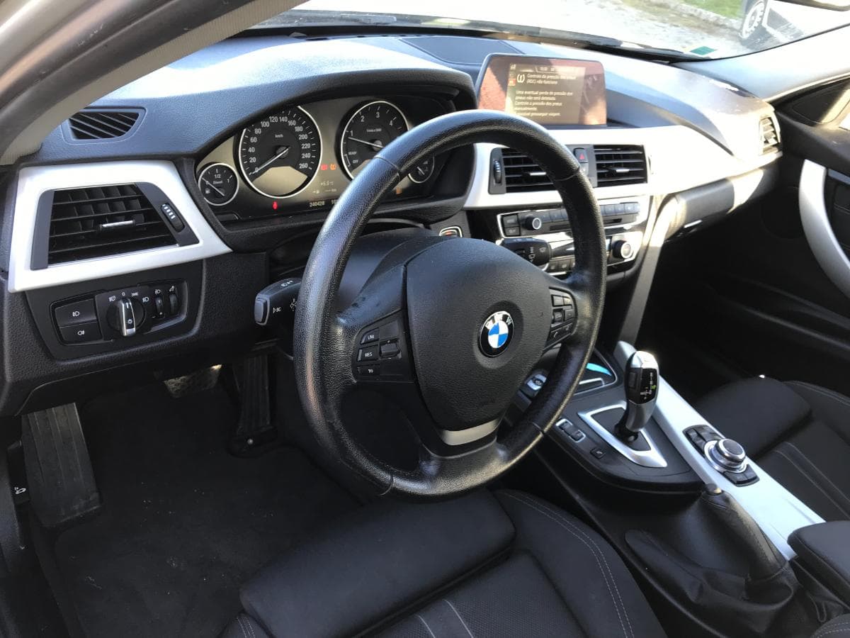 BMW 320D · Ano 2015 — image 23