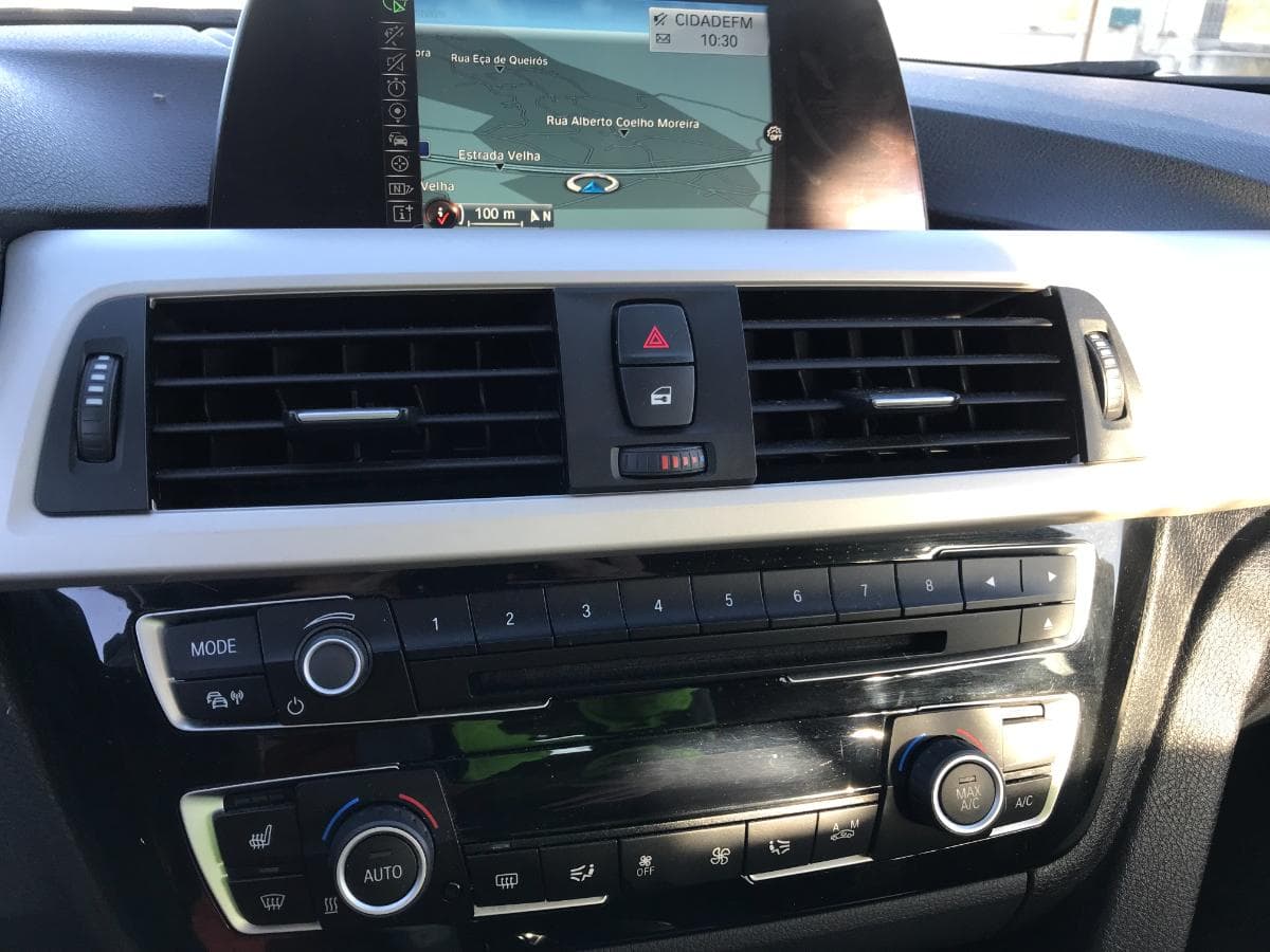 BMW 320D · Ano 2015 — image 26