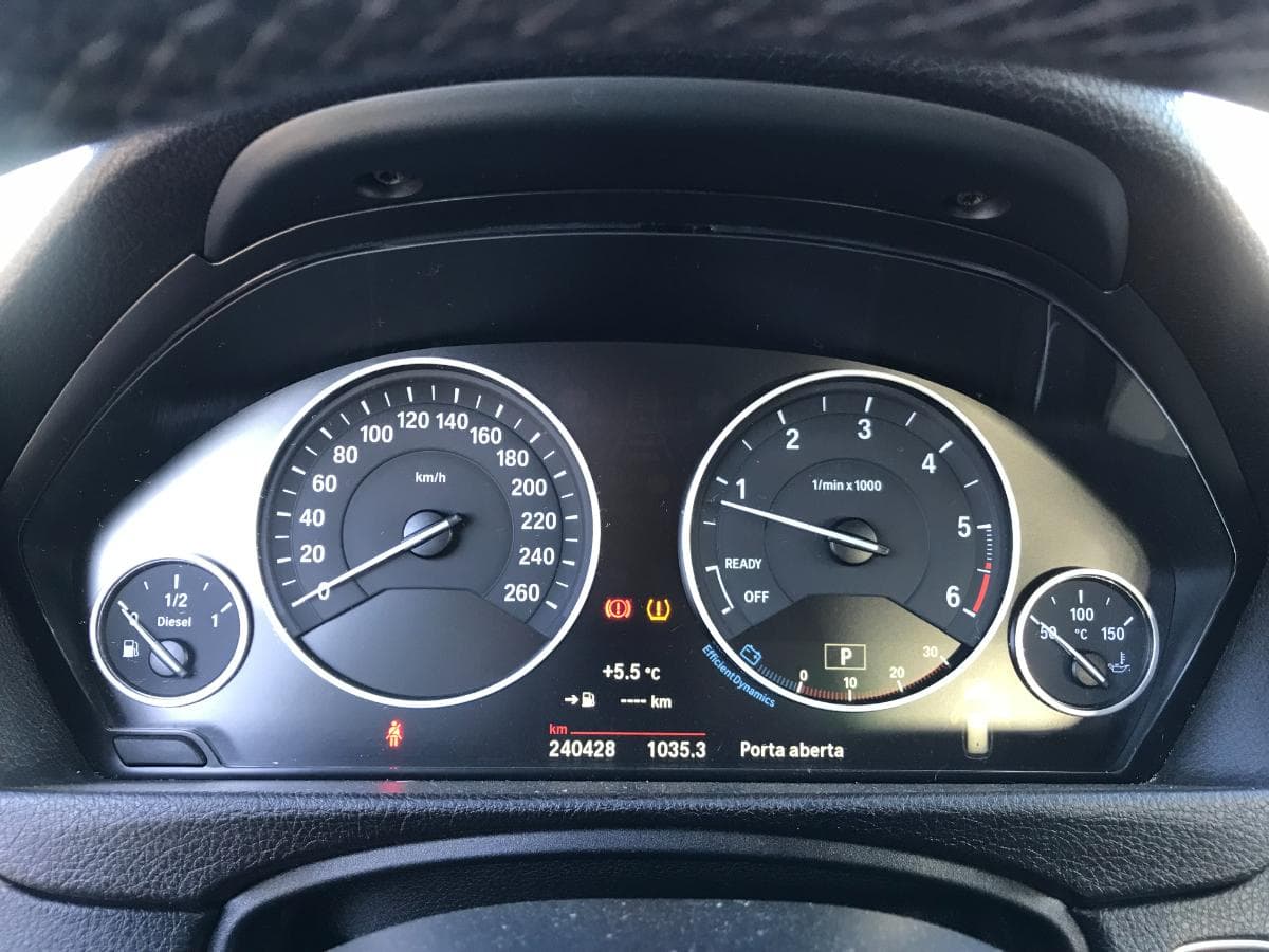 BMW 320D · Ano 2015 — image 25