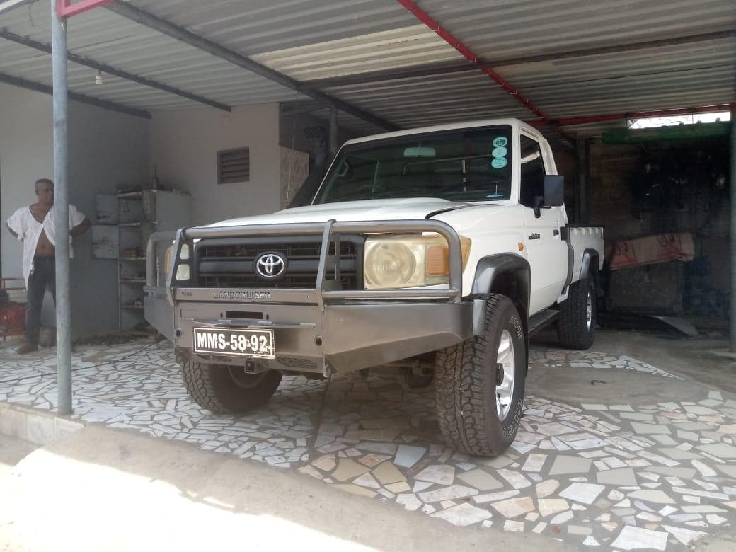 Toyota Land Cruiser · — imagem 2