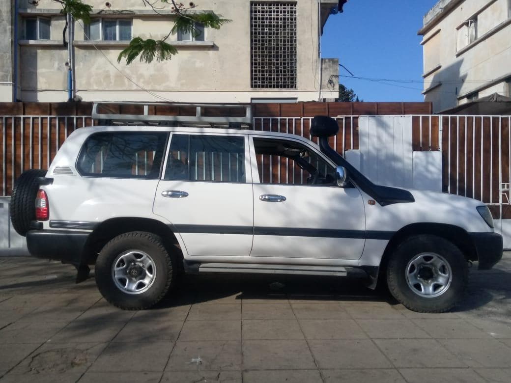 Toyota Land Cruiser GX2 · — imagem 6