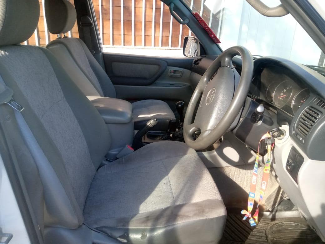 Toyota Land Cruiser GX2 · — imagem 8