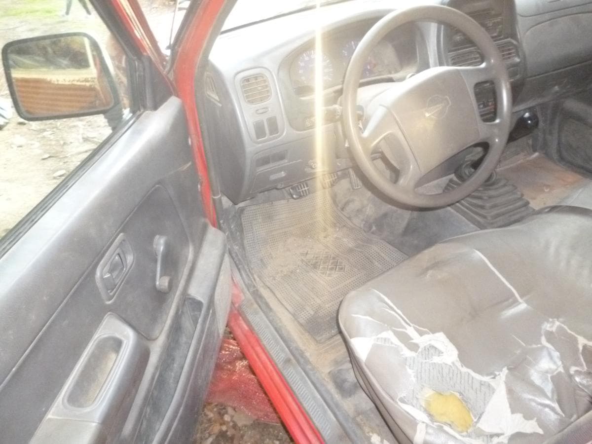 Nissan D22 — imagen 8