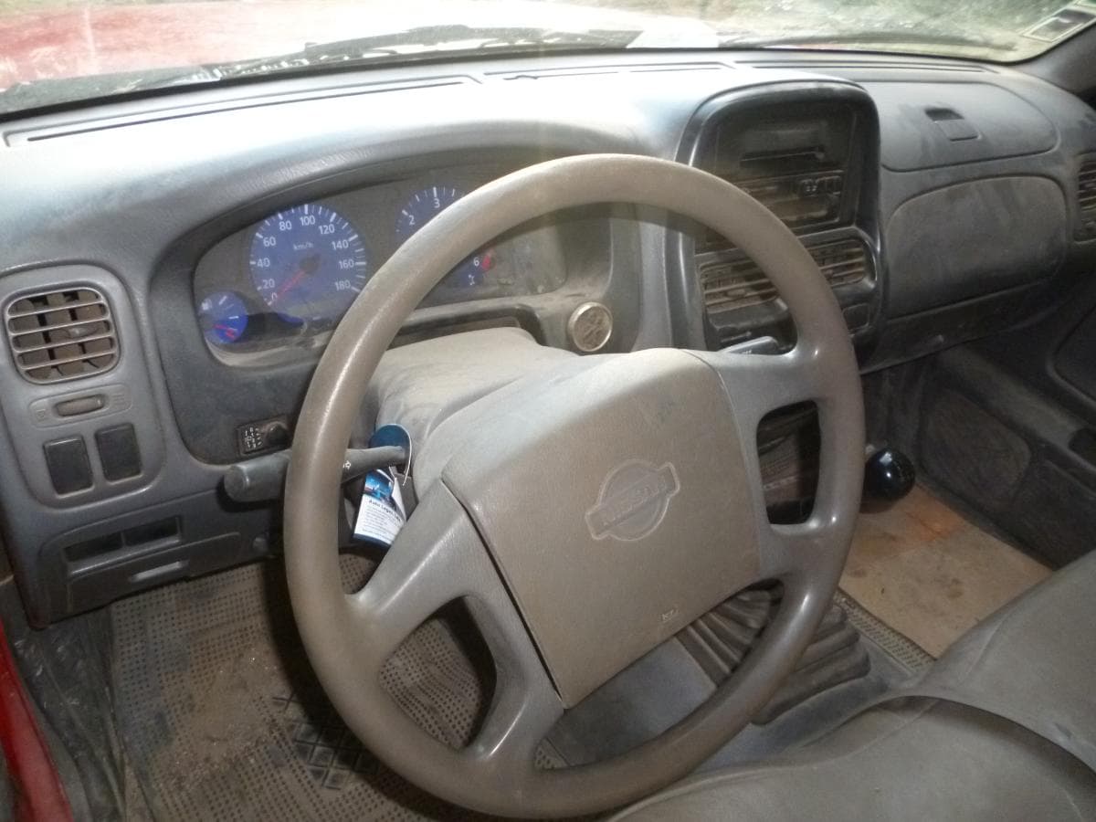 Nissan D22 — imagen 9