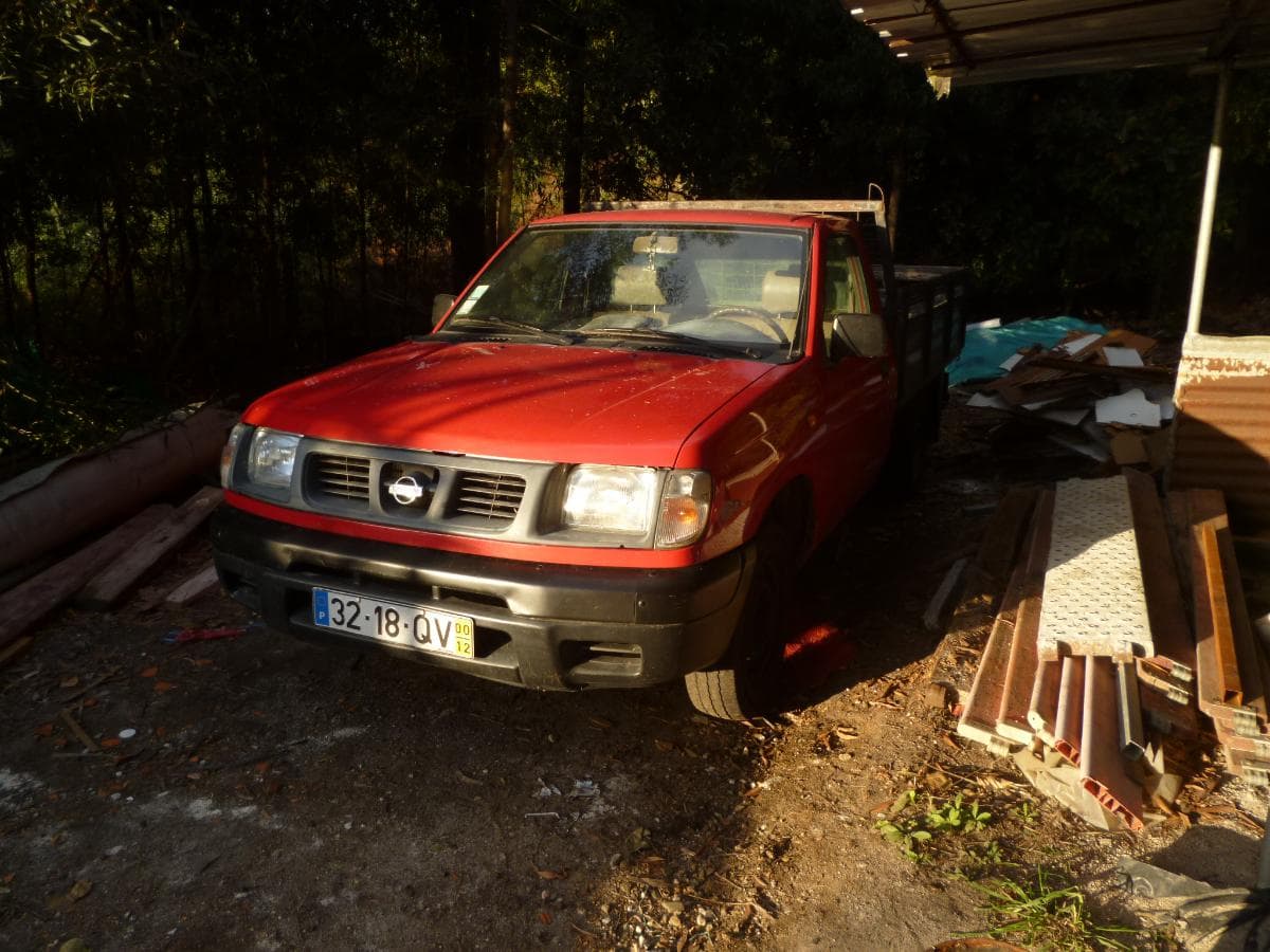 Nissan D22 — imagen 1