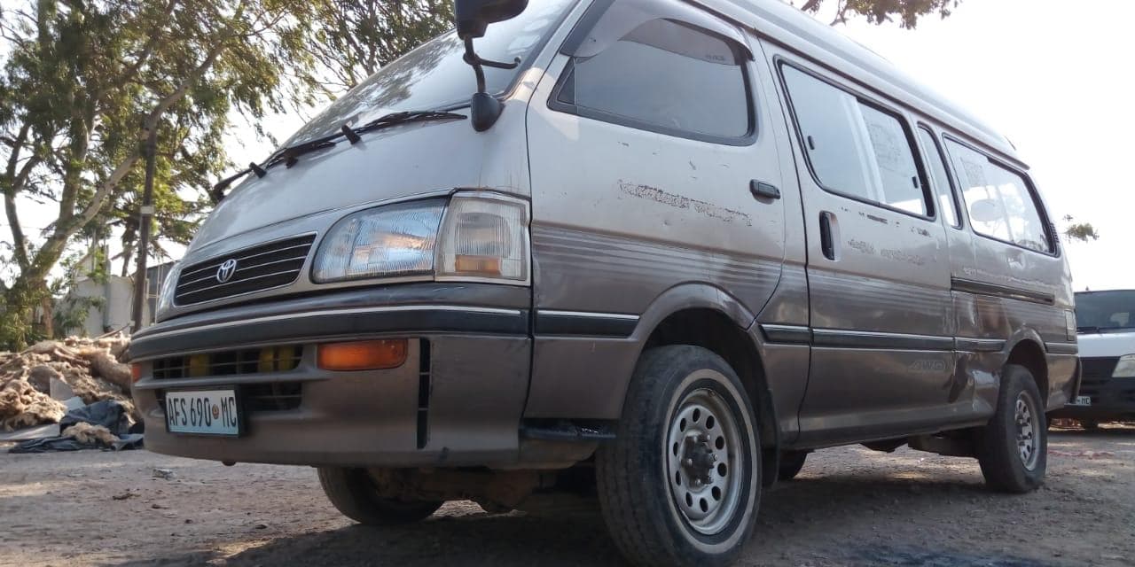 Toyota Hiace · — imagen 3