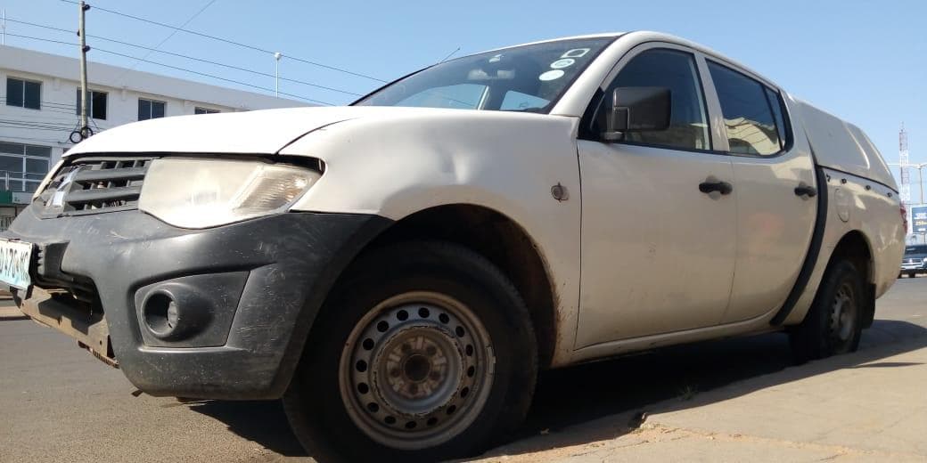 Mitsubishi L200 ·
