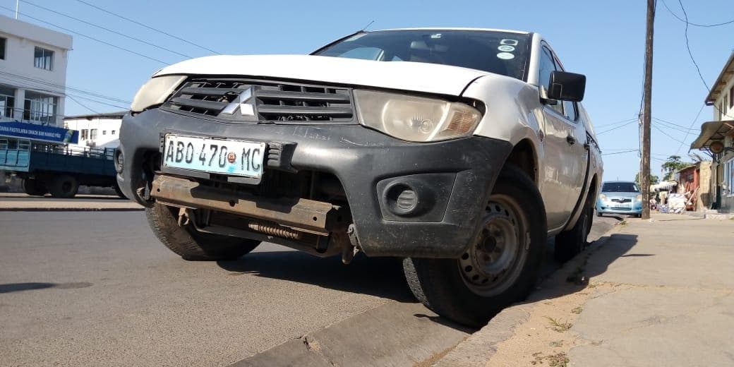 Mitsubishi L200 · — imagem 6