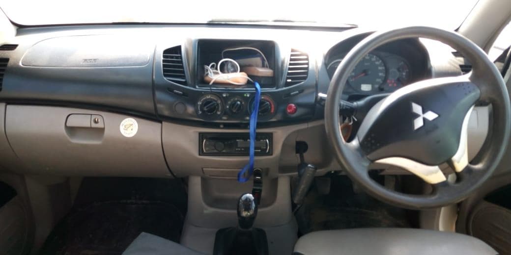 Mitsubishi L200 · — imagem 9