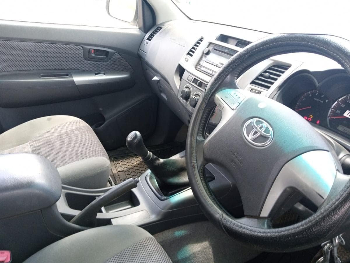 Viatura Toyota Hilux D4D · — imagem 2