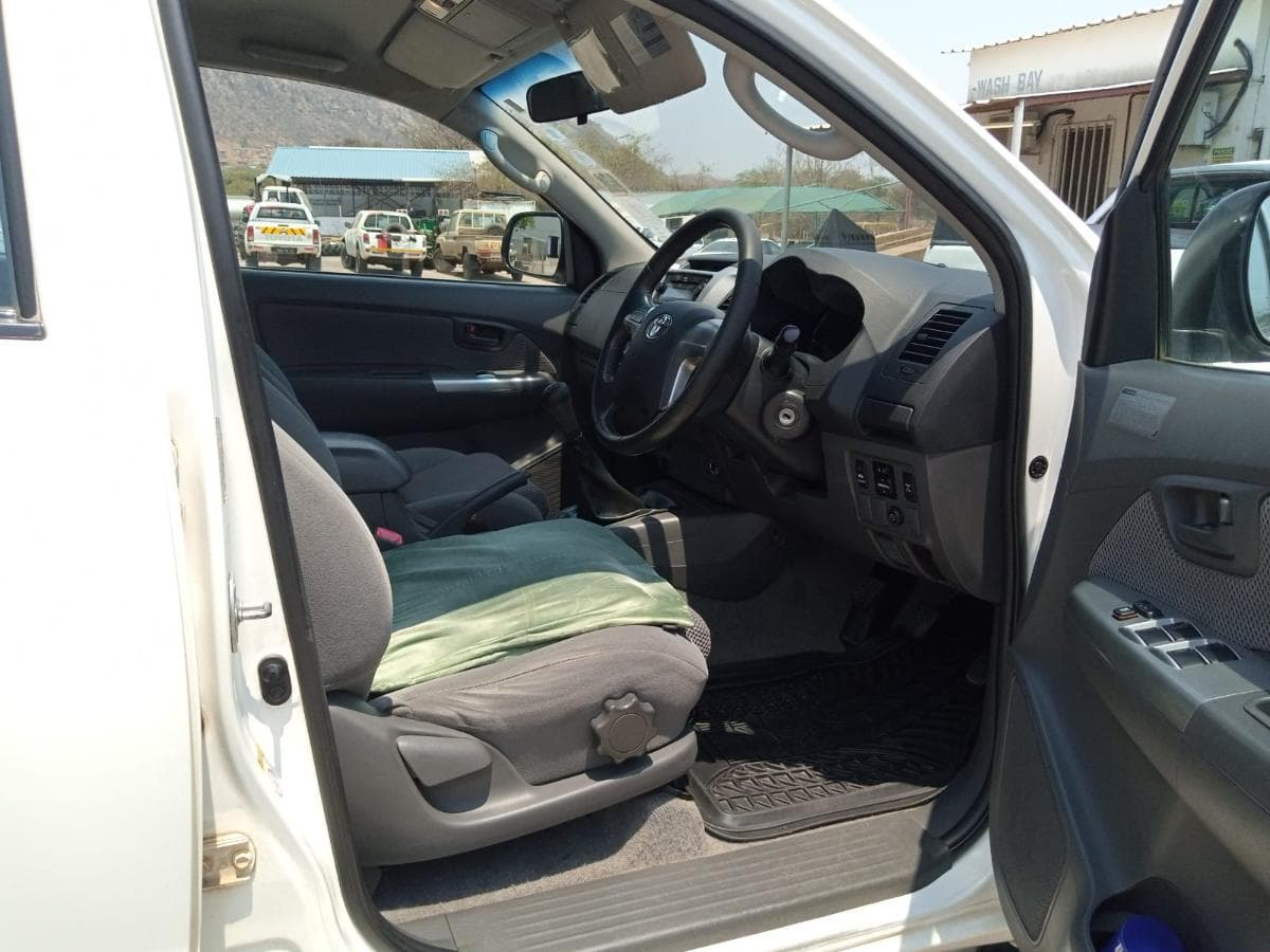 Viatura toyota hilux · — imagem 2
