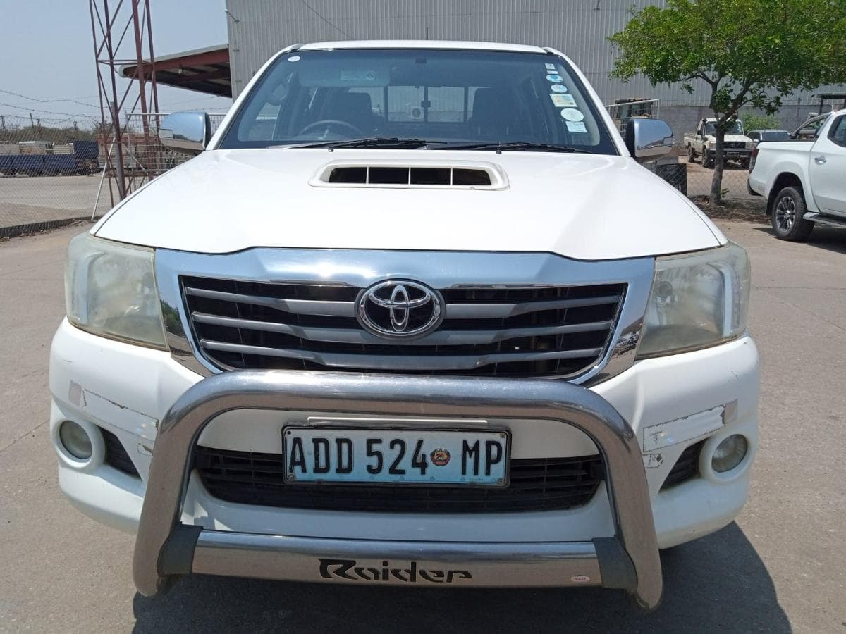 Viatura toyota hilux ·