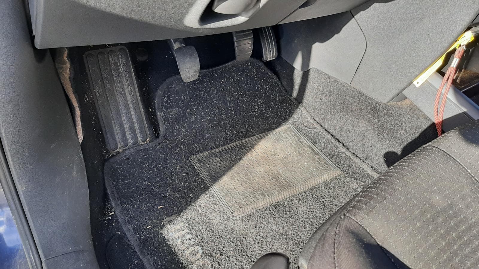 Renault Mégane 1.5 DCI · Ano 2004 — image 25
